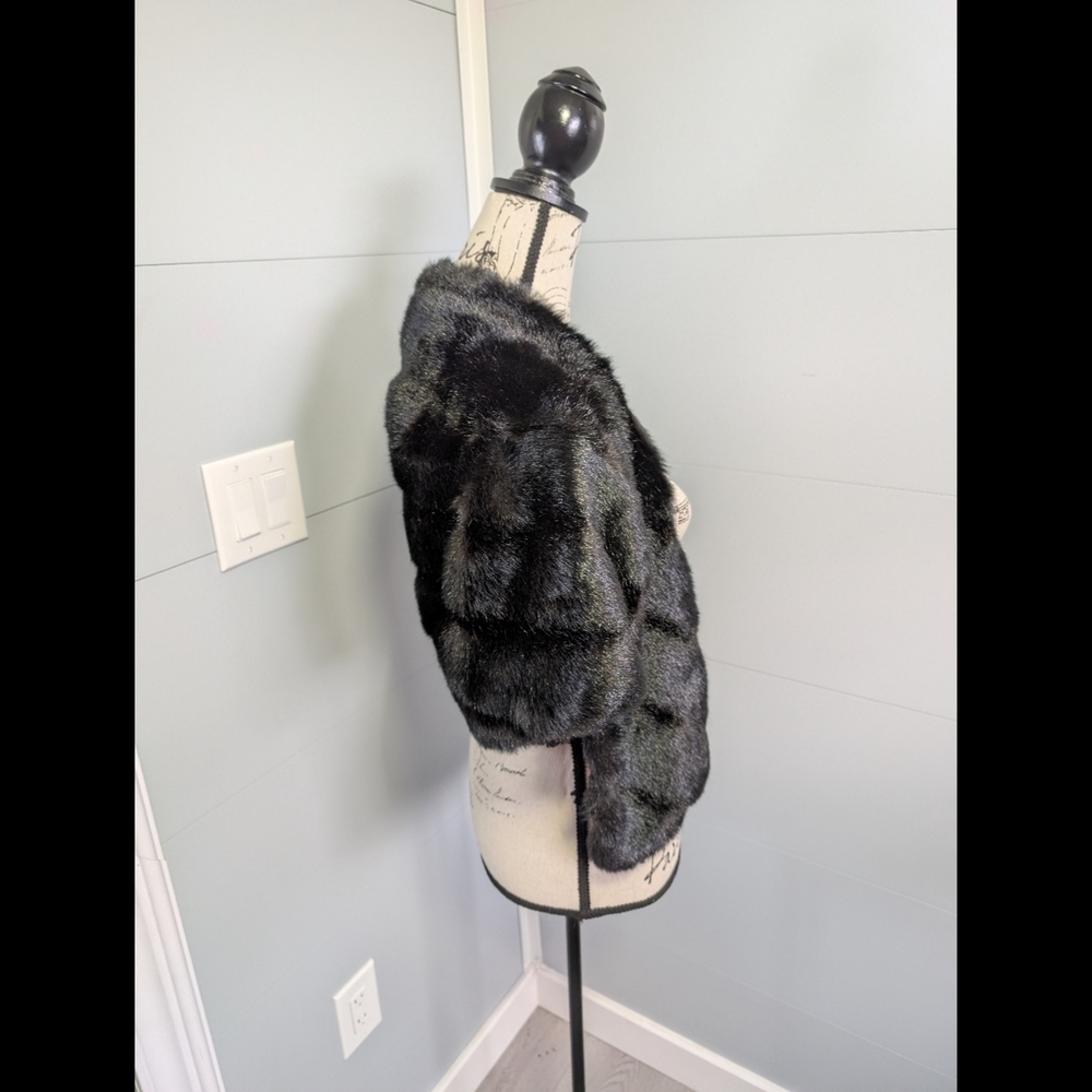 Vintage Black Fur Stole/Cape - Fur Type Unknown - Picture 8 of 12